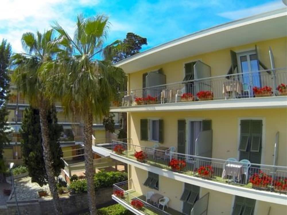 Hotel Paradiso Сан Ремо Екстериор снимка