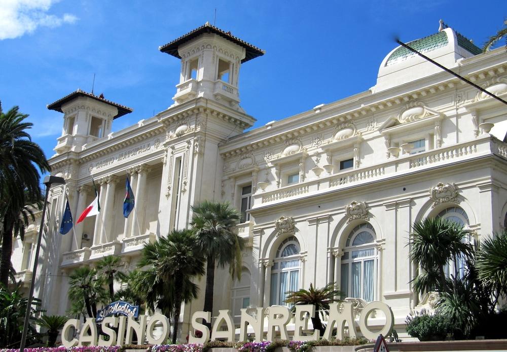 Hotel Paradiso Сан Ремо Екстериор снимка