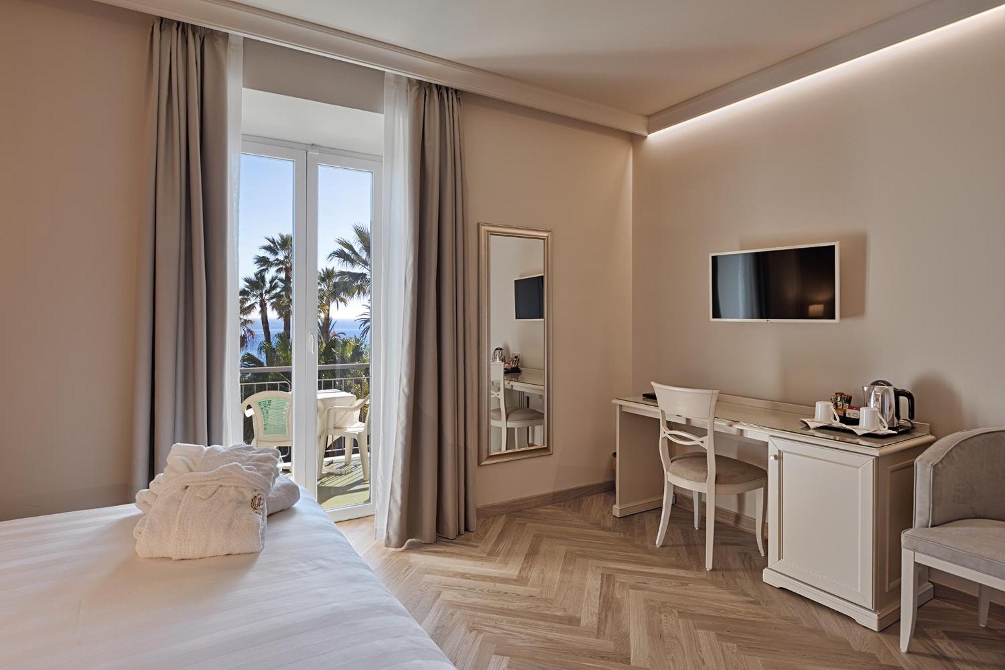 Hotel Paradiso Сан Ремо Екстериор снимка