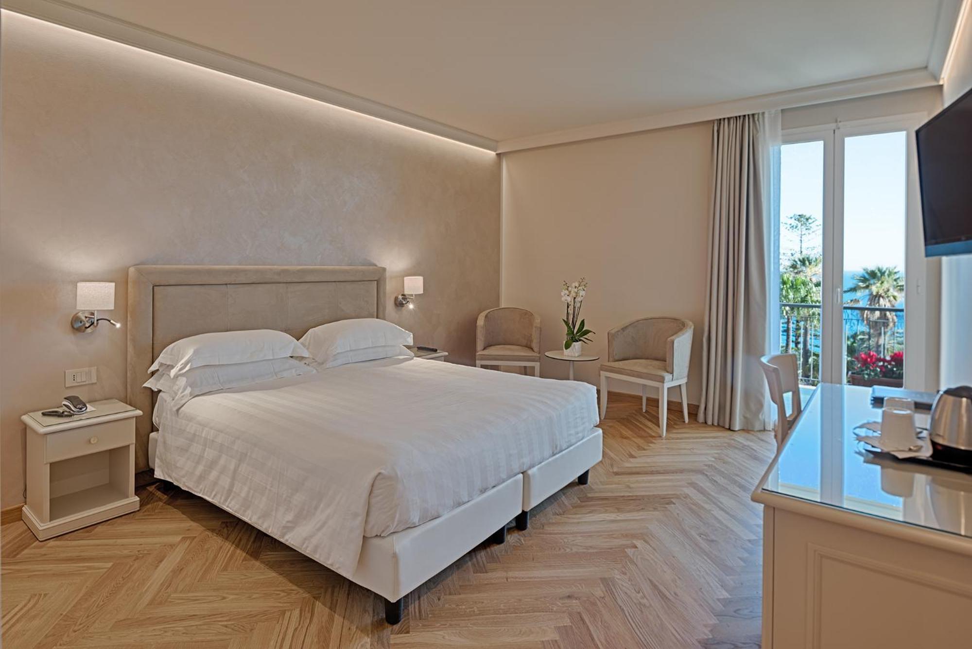 Hotel Paradiso Сан Ремо Екстериор снимка